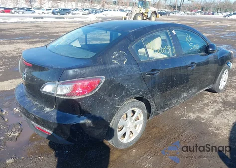 2010 Mazda Mazda3 I Touring z USA, uszkodzony, nr VIN JM1BL1SG6A1195159